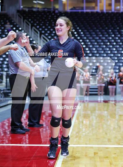 Thumbnail 1 in Windthorst vs. Schulenburg (UIL 2A Semifinal) photogallery.