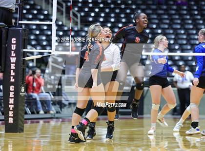 Thumbnail 3 in Windthorst vs. Schulenburg (UIL 2A Semifinal) photogallery.