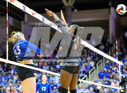 Thumbnail 2 in Windthorst vs. Schulenburg (UIL 2A Semifinal) photogallery.