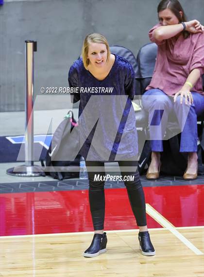 Thumbnail 1 in Windthorst vs. Schulenburg (UIL 2A Semifinal) photogallery.