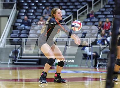 Thumbnail 2 in Windthorst vs. Schulenburg (UIL 2A Semifinal) photogallery.