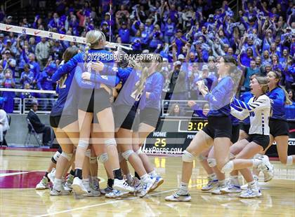 Thumbnail 3 in Windthorst vs. Schulenburg (UIL 2A Semifinal) photogallery.