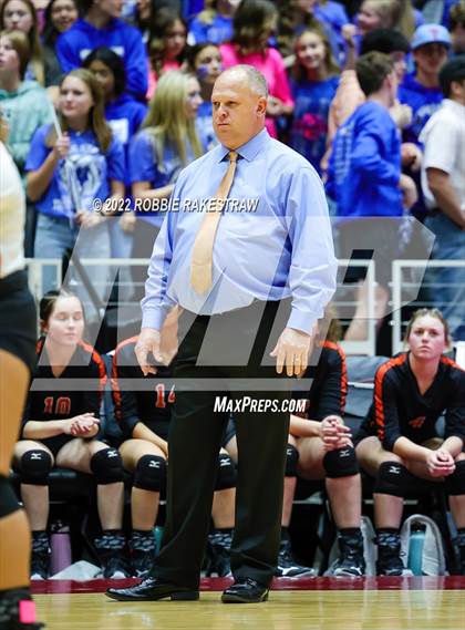 Thumbnail 1 in Windthorst vs. Schulenburg (UIL 2A Semifinal) photogallery.