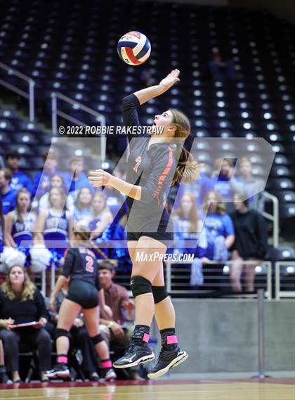 Thumbnail 3 in Windthorst vs. Schulenburg (UIL 2A Semifinal) photogallery.
