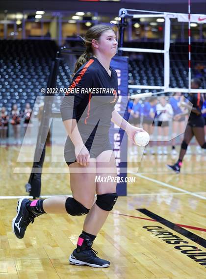Thumbnail 2 in Windthorst vs. Schulenburg (UIL 2A Semifinal) photogallery.