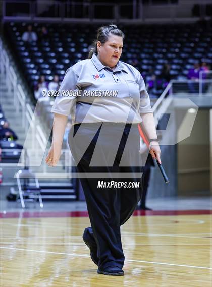 Thumbnail 1 in Windthorst vs. Schulenburg (UIL 2A Semifinal) photogallery.