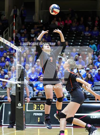 Thumbnail 2 in Windthorst vs. Schulenburg (UIL 2A Semifinal) photogallery.