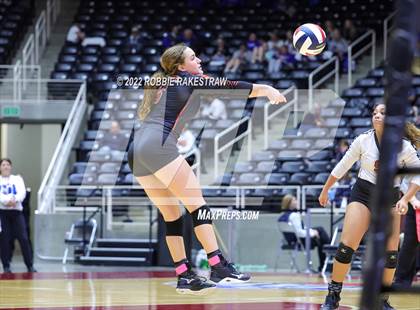 Thumbnail 2 in Windthorst vs. Schulenburg (UIL 2A Semifinal) photogallery.
