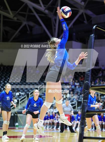 Thumbnail 3 in Windthorst vs. Schulenburg (UIL 2A Semifinal) photogallery.