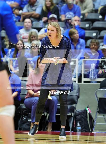 Thumbnail 2 in Windthorst vs. Schulenburg (UIL 2A Semifinal) photogallery.