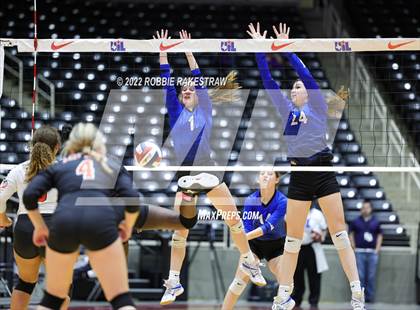 Thumbnail 3 in Windthorst vs. Schulenburg (UIL 2A Semifinal) photogallery.