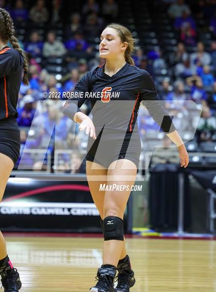 Thumbnail 1 in Windthorst vs. Schulenburg (UIL 2A Semifinal) photogallery.