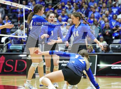 Thumbnail 2 in Windthorst vs. Schulenburg (UIL 2A Semifinal) photogallery.