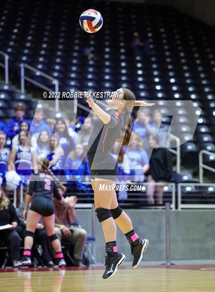 Thumbnail 2 in Windthorst vs. Schulenburg (UIL 2A Semifinal) photogallery.