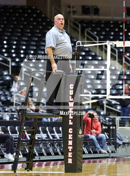 Thumbnail 2 in Windthorst vs. Schulenburg (UIL 2A Semifinal) photogallery.