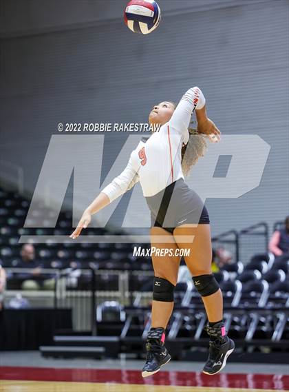 Thumbnail 1 in Windthorst vs. Schulenburg (UIL 2A Semifinal) photogallery.