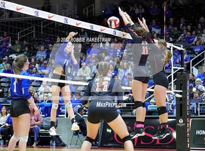 Thumbnail 3 in Windthorst vs. Schulenburg (UIL 2A Semifinal) photogallery.