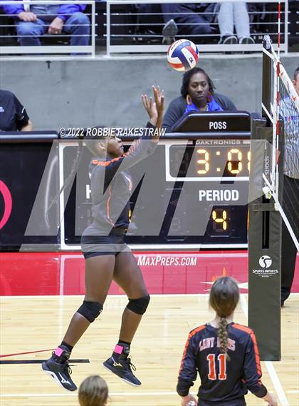 Thumbnail 1 in Windthorst vs. Schulenburg (UIL 2A Semifinal) photogallery.