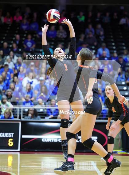 Thumbnail 3 in Windthorst vs. Schulenburg (UIL 2A Semifinal) photogallery.