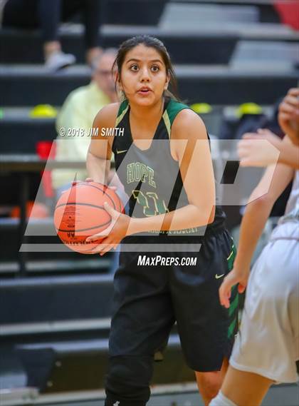 Thumbnail 2 in Hope Christian vs. Mayfield (Albuquerque Academy Joe Armijo Basketball Classic) photogallery.