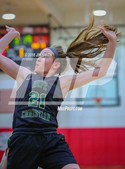 Thumbnail 1 in Hope Christian vs. Mayfield (Albuquerque Academy Joe Armijo Basketball Classic) photogallery.