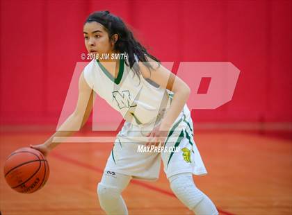 Thumbnail 2 in Hope Christian vs. Mayfield (Albuquerque Academy Joe Armijo Basketball Classic) photogallery.