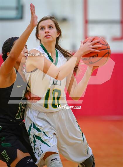 Thumbnail 1 in Hope Christian vs. Mayfield (Albuquerque Academy Joe Armijo Basketball Classic) photogallery.