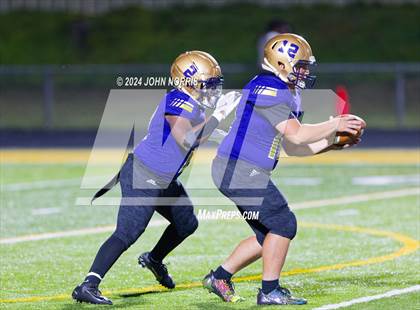 Thumbnail 3 in Leo @ New Haven photogallery.