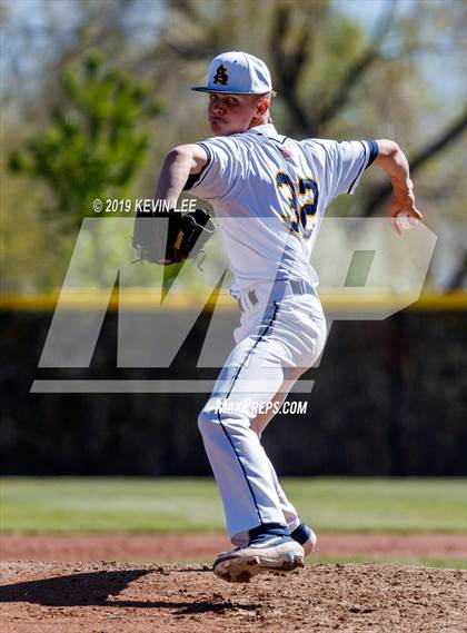 Thumbnail 1 in Summit Academy vs. Union (UHSAA 3A Semifinal) photogallery.