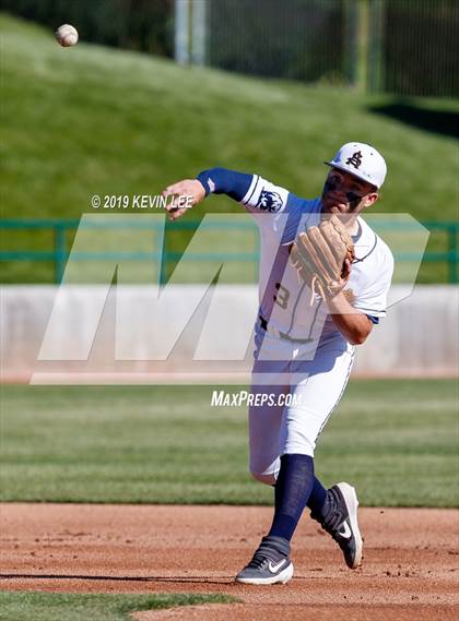 Thumbnail 1 in Summit Academy vs. Union (UHSAA 3A Semifinal) photogallery.