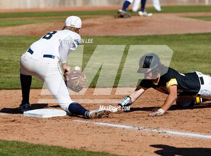 Thumbnail 3 in Summit Academy vs. Union (UHSAA 3A Semifinal) photogallery.