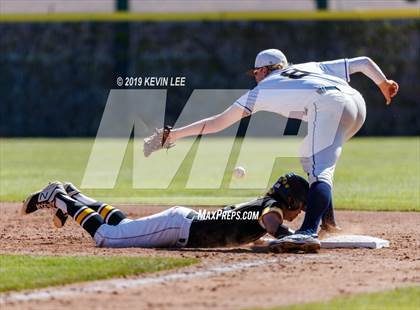 Thumbnail 2 in Summit Academy vs. Union (UHSAA 3A Semifinal) photogallery.