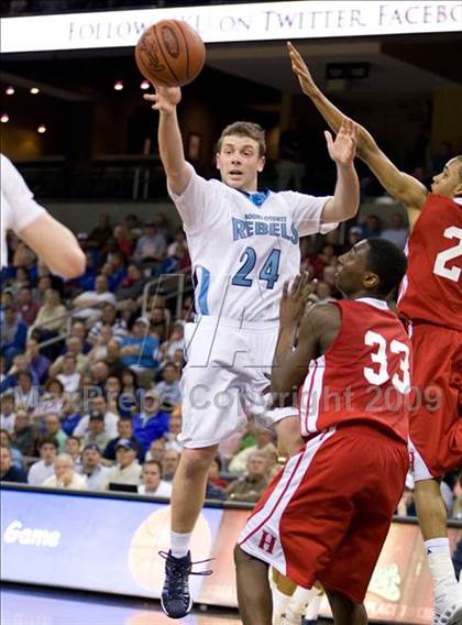 Thumbnail 2 in Boone County vs. Holmes (Ninth Region Championship) photogallery.