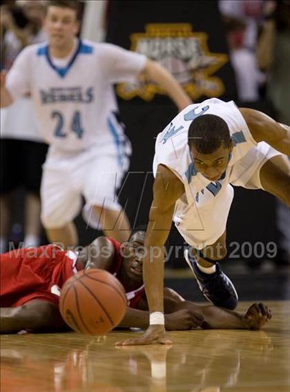 Thumbnail 1 in Boone County vs. Holmes (Ninth Region Championship) photogallery.