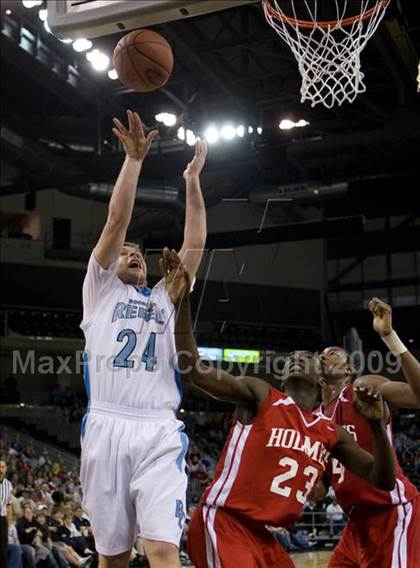 Thumbnail 2 in Boone County vs. Holmes (Ninth Region Championship) photogallery.