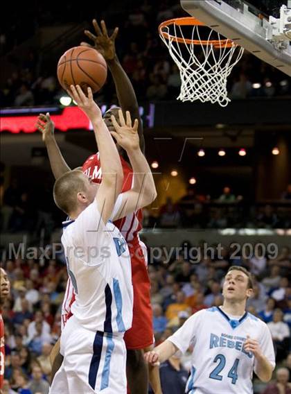 Thumbnail 3 in Boone County vs. Holmes (Ninth Region Championship) photogallery.