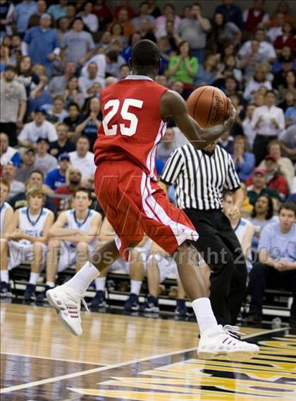 Thumbnail 2 in Boone County vs. Holmes (Ninth Region Championship) photogallery.