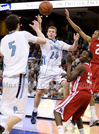 Thumbnail 3 in Boone County vs. Holmes (Ninth Region Championship) photogallery.