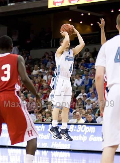 Thumbnail 2 in Boone County vs. Holmes (Ninth Region Championship) photogallery.