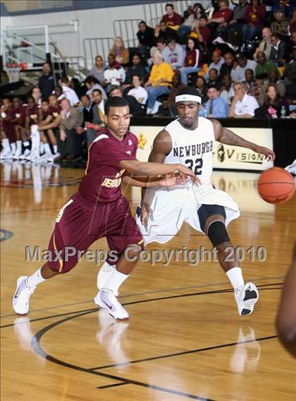 Thumbnail 1 in Mt. Vernon vs. Newburgh Free Academy (Class AA Regional Final) photogallery.
