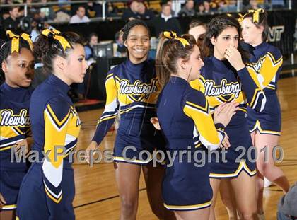 Thumbnail 3 in Mt. Vernon vs. Newburgh Free Academy (Class AA Regional Final) photogallery.