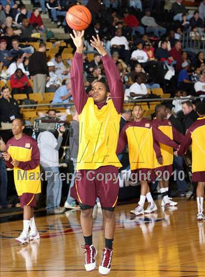Thumbnail 1 in Mt. Vernon vs. Newburgh Free Academy (Class AA Regional Final) photogallery.