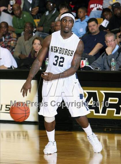 Thumbnail 3 in Mt. Vernon vs. Newburgh Free Academy (Class AA Regional Final) photogallery.