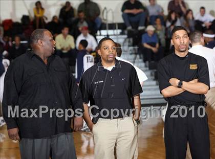 Thumbnail 1 in Mt. Vernon vs. Newburgh Free Academy (Class AA Regional Final) photogallery.