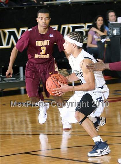 Thumbnail 2 in Mt. Vernon vs. Newburgh Free Academy (Class AA Regional Final) photogallery.