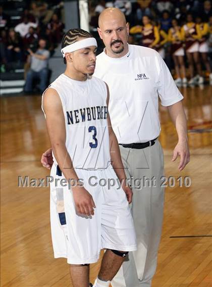 Thumbnail 2 in Mt. Vernon vs. Newburgh Free Academy (Class AA Regional Final) photogallery.