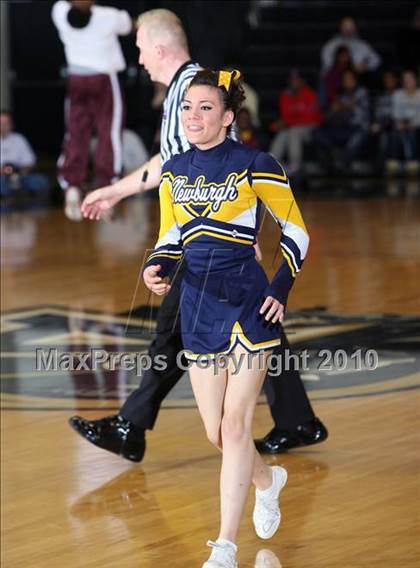 Thumbnail 2 in Mt. Vernon vs. Newburgh Free Academy (Class AA Regional Final) photogallery.
