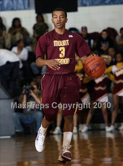 Thumbnail 3 in Mt. Vernon vs. Newburgh Free Academy (Class AA Regional Final) photogallery.