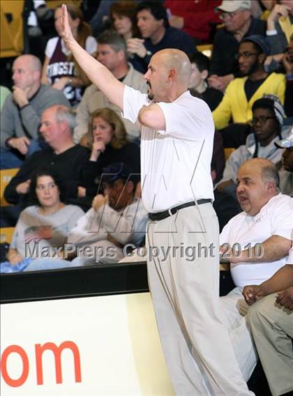 Thumbnail 2 in Mt. Vernon vs. Newburgh Free Academy (Class AA Regional Final) photogallery.