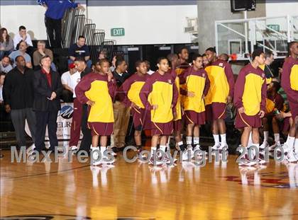 Thumbnail 3 in Mt. Vernon vs. Newburgh Free Academy (Class AA Regional Final) photogallery.